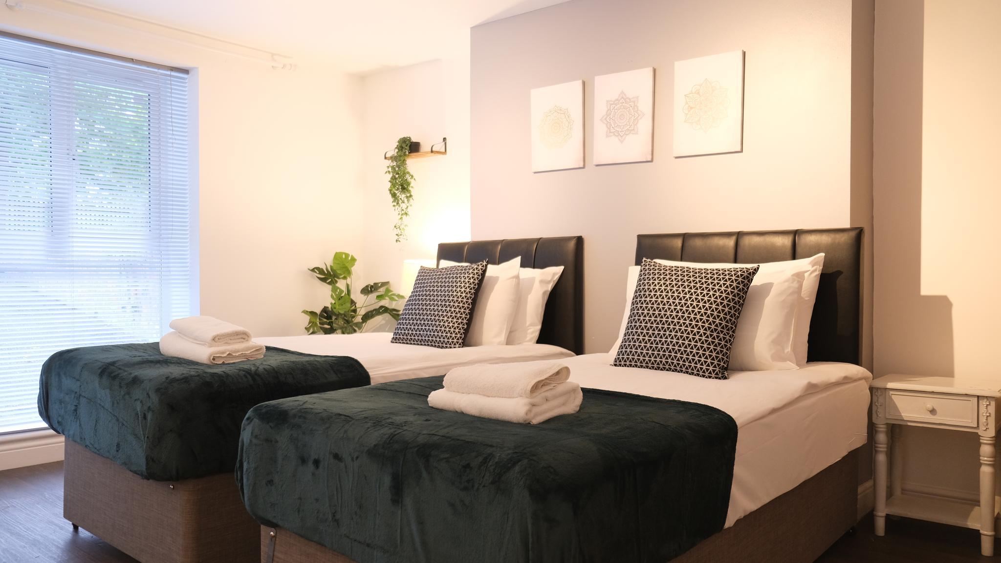 Modern 2-Bed Flat, Bedford4