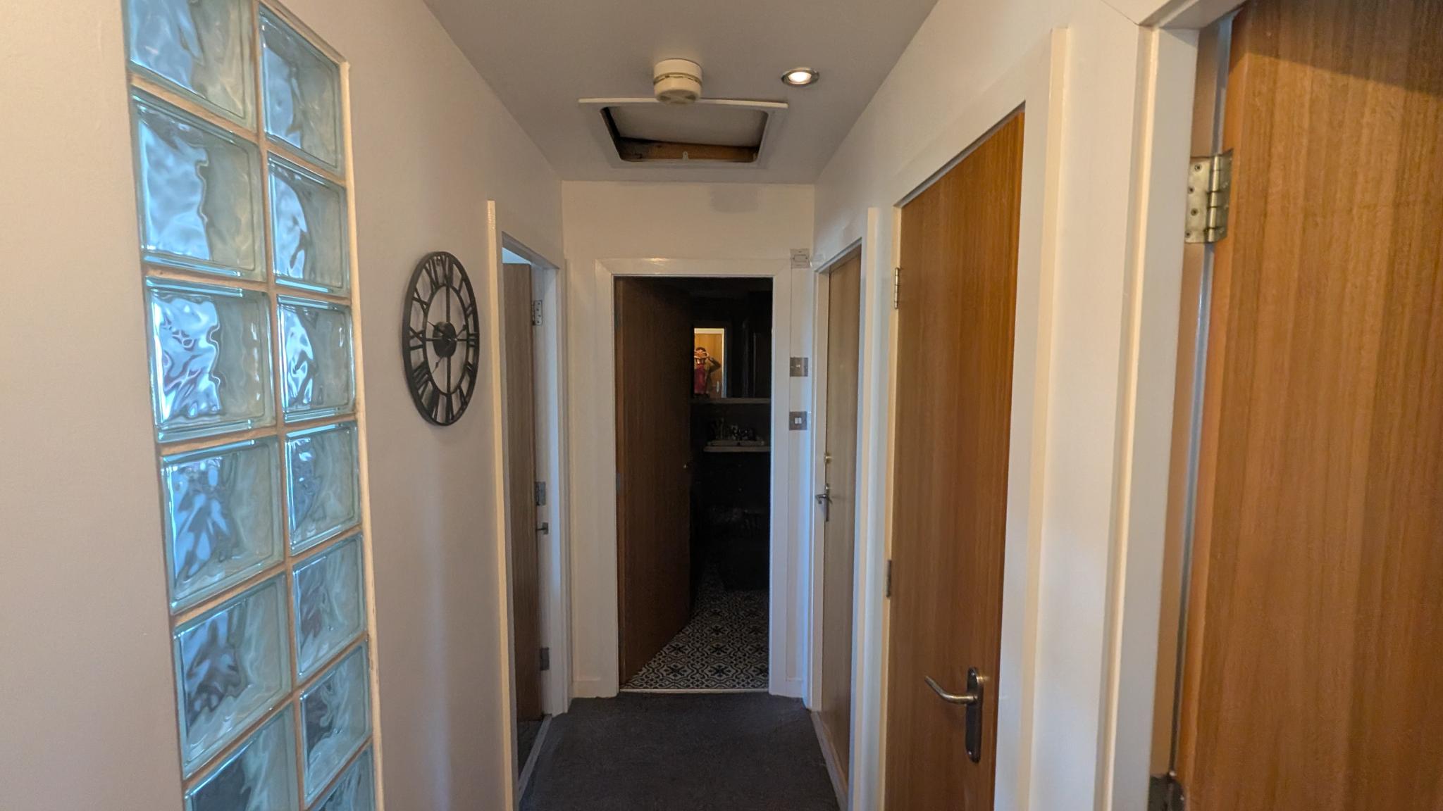 Skyline View Apartment | Free Parking & Balcony4