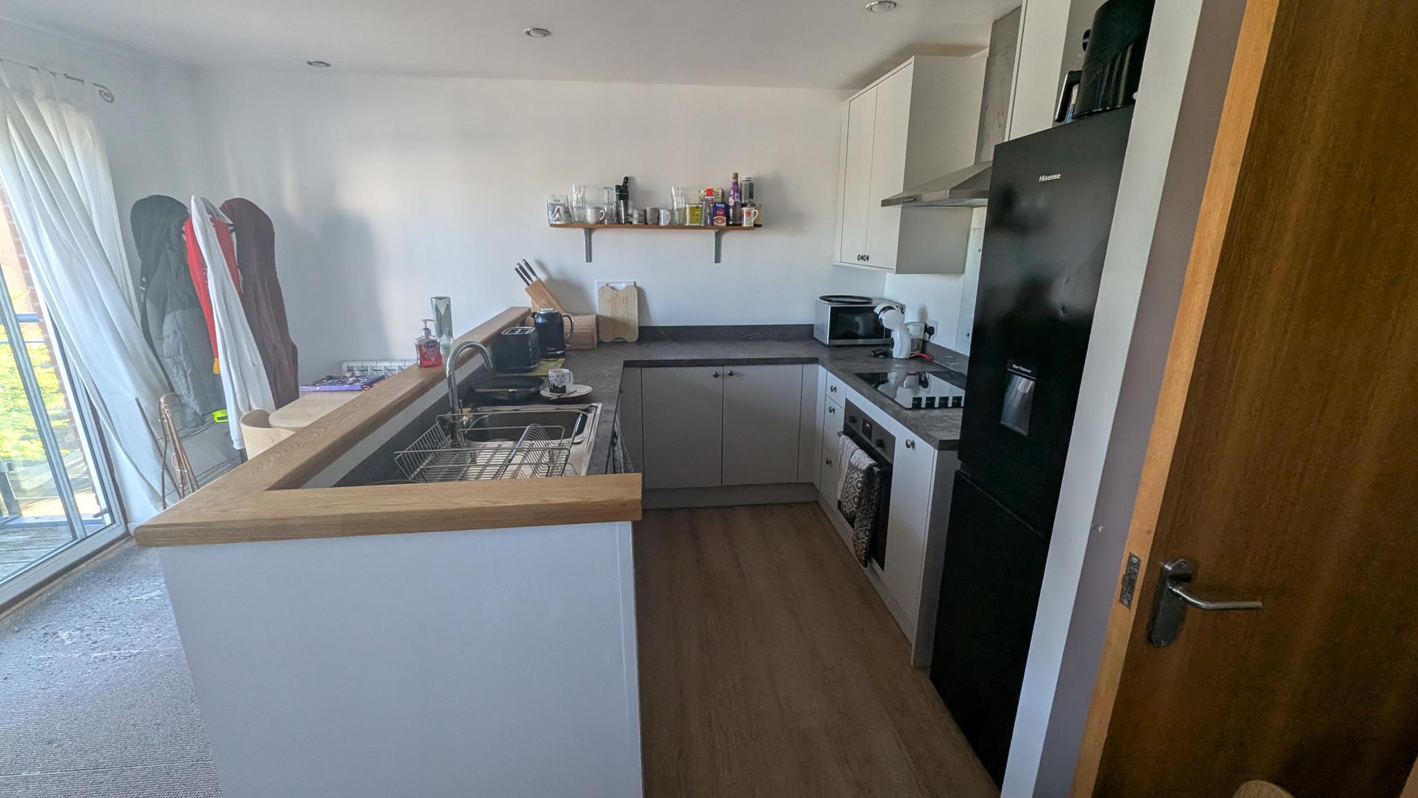 Skyline View Apartment | Free Parking & Balcony3